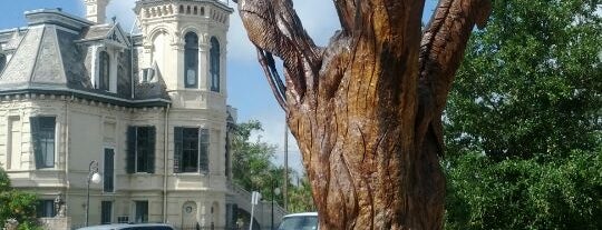 Birds of Galveston Tree Sculpture is one of GALVESTON ROADTRIP 2023.
