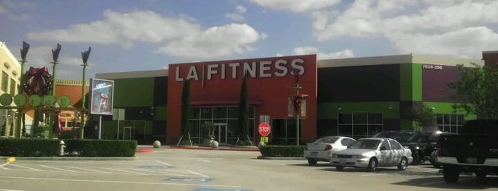 LA Fitness is one of Lieux qui ont plu à Yoli.