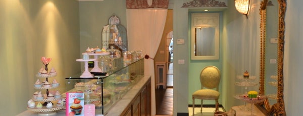 Cupcake Couture is one of Eat Milano!.