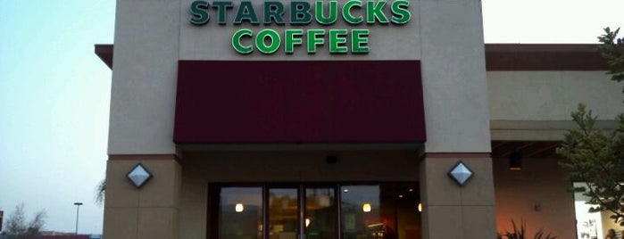 Starbucks is one of สถานที่ที่บันทึกไว้ของ Bekah.