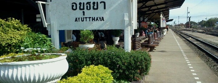 Ayutthaya Railway Station (SRT1031) is one of Lieux qui ont plu à Rocio.