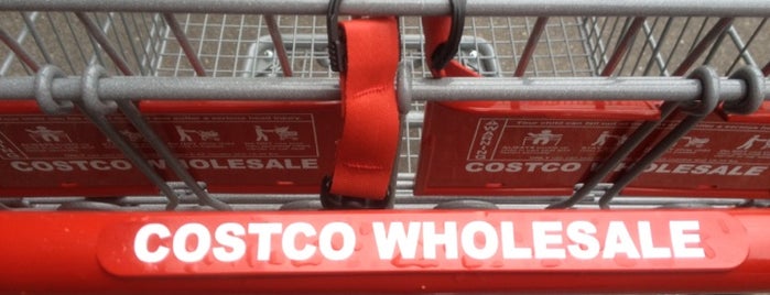 Costco is one of Carlosさんのお気に入りスポット.