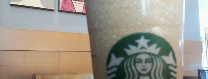 Starbucks is one of Lugares favoritos de Tye.