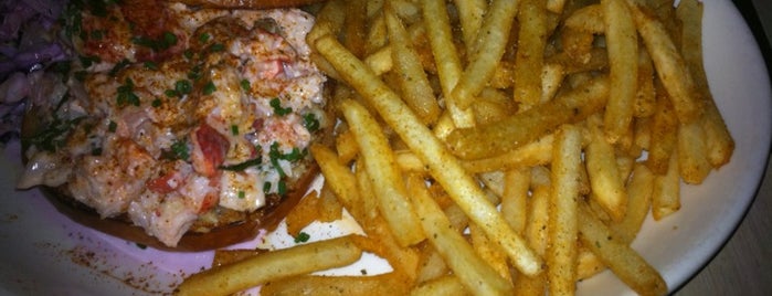 Mermaid Oyster Bar is one of Ultimate Summertime Lobster Rolls.