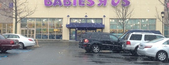 Babies 'R' Us / Toys 'R' Us is one of Frequent Places.