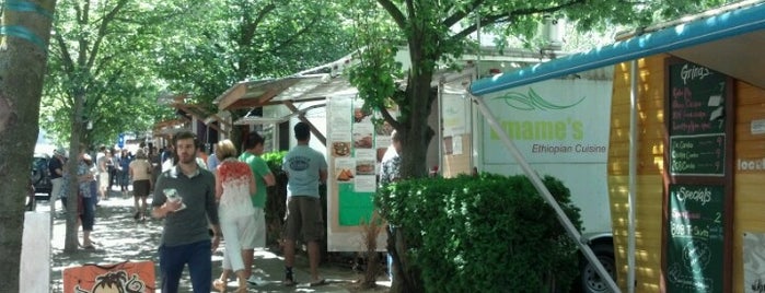 Portland Food Cart Tour is one of Portlandia.