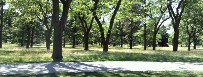 Van Dorn Park is one of สถานที่ที่ Diana ถูกใจ.