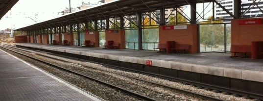 Cercanías Las Retamas is one of Estaciones de Tren.