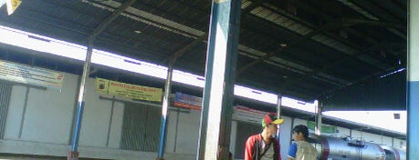 Stasiun Gombong is one of Train Station in Java.