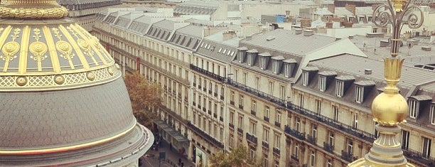 Printemps Haussmann is one of Paris Foursquare.