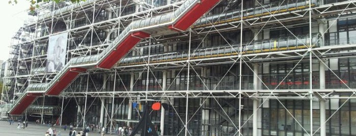 Centro Pompidou – Museo nazionale di arte moderna is one of Paris.