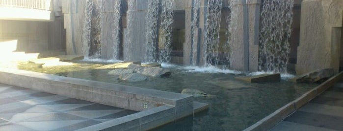 Yerba Buena Gardens is one of Great City By The Bay - San Francisco, CA #visitUS.