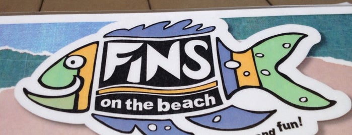 Fins On The Beach is one of Lugares favoritos de Monica.