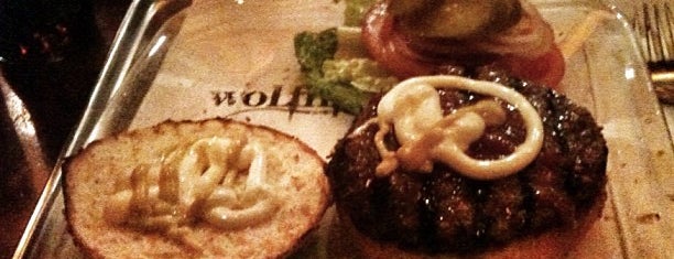 Wolfnights Chef Burger is one of tlv food draft.