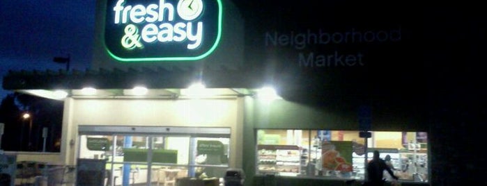 Fresh & Easy Neighborhood Market is one of Posti che sono piaciuti a Justin.