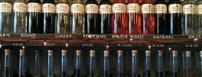 Van Kleef Museum and Distillery is one of Lugares favoritos de Dirk.