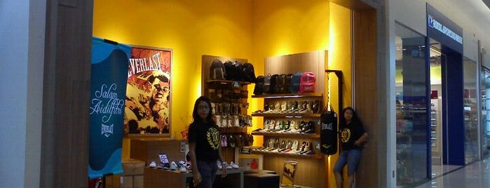 Everlast Boutique is one of Must-visit Clothing Stores in Johor Bahru.