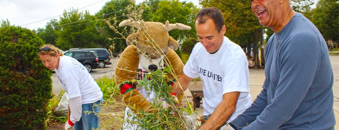 Milwaukee Bucks Community Caravan