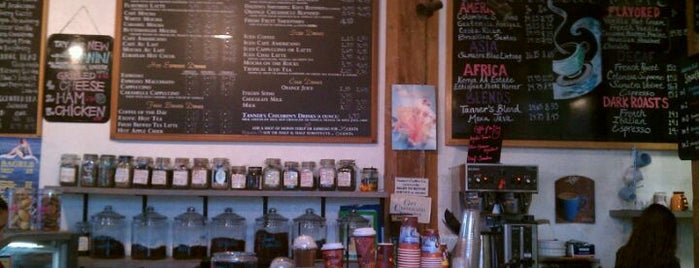 Tanner's Coffee Co is one of Orte, die Vick gefallen.