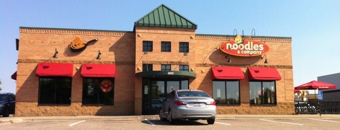 Noodles & Company is one of Orte, die Cori gefallen.