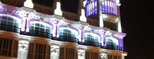 Hotel NH Collection Madrid Palacio de Tepa is one of Lieux qui ont plu à Alyssa.