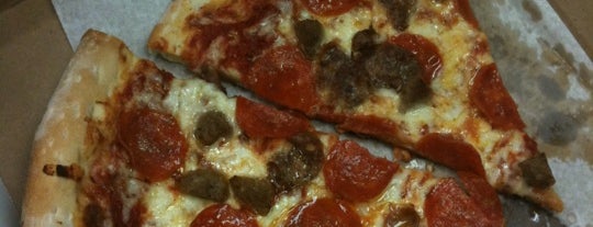 Giancarlo's Pizza & Pasta is one of TJ's Pizza Party.