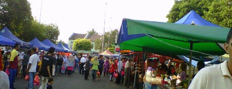 Bazaar Ramadhan Senggarang is one of Bazar Ramadhan.