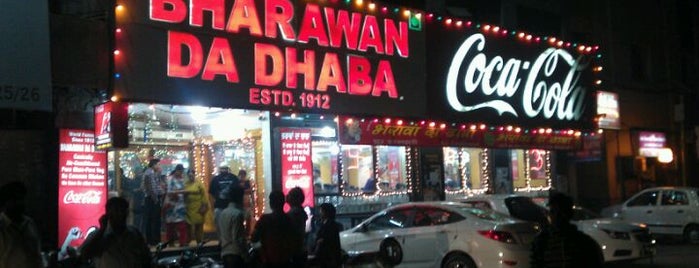 Bharawan Da Dhaba is one of Kunalさんのお気に入りスポット.