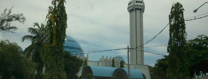 Masjid Al-Muktafi Billah Shah (Masjid Ladang) is one of Visit Malaysia 2014: Islamic Tourism (Mosque).