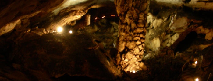 Magurata Cave is one of Places to Venture.