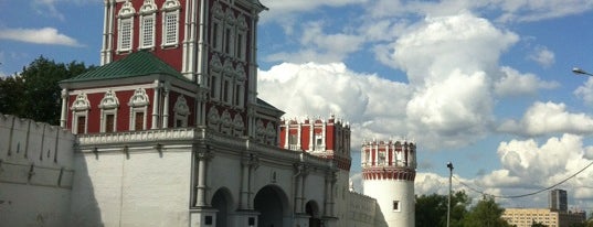 Novodevichy Convent is one of храмы.