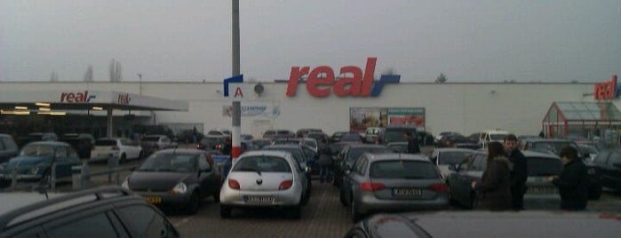 real is one of Einkaufen in Rees.