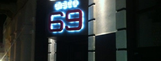 Disco 69 is one of Locais salvos de Tiziana.