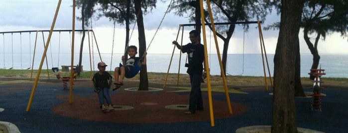 Pantai Teluk Gadong is one of Terengganu Food & Travel Channel.