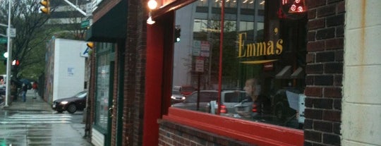 Emma's Pizza is one of My Kendall & Harvard Sq Go2 Places.
