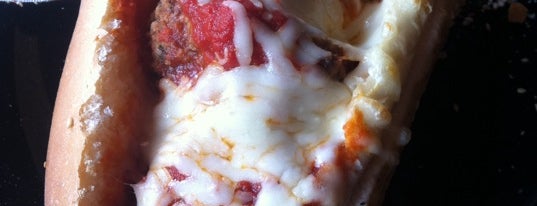 The Art of Pizza is one of Locais salvos de Dustin.