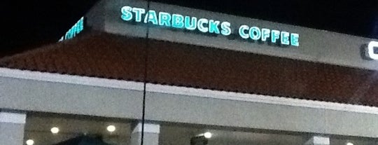 Starbucks is one of สถานที่ที่ Will ถูกใจ.