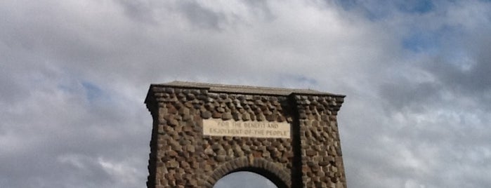 Yellowstone National Park - North Entrance is one of Orte, die Maria gefallen.