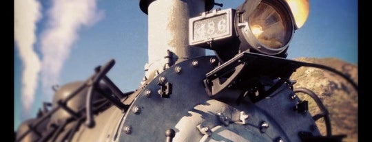 Durango & Silverton Narrow Gauge Railroad & Museum is one of Christopher : понравившиеся места.