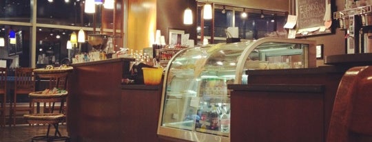 Phoenix Cafe is one of Tylerさんのお気に入りスポット.