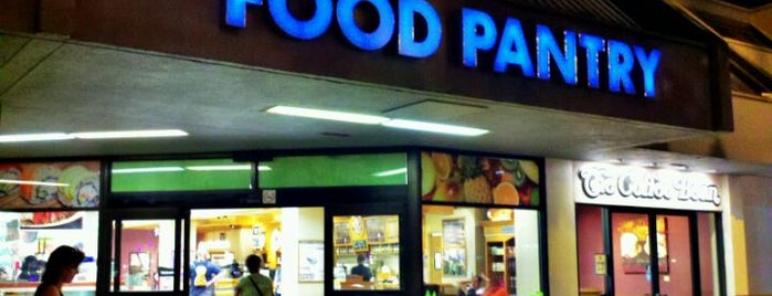 Food Pantry Kuhio is one of Tempat yang Disukai Jason.