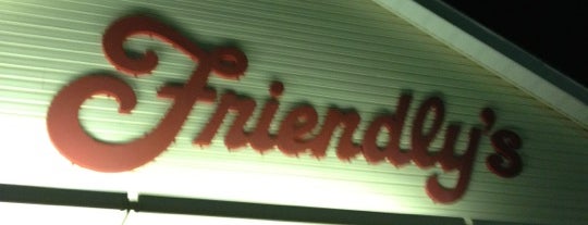 Friendly's Restaurant is one of Lugares favoritos de Wendy.