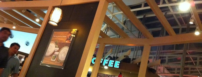스타벅스 is one of Starbucks Outlets (Singapore).