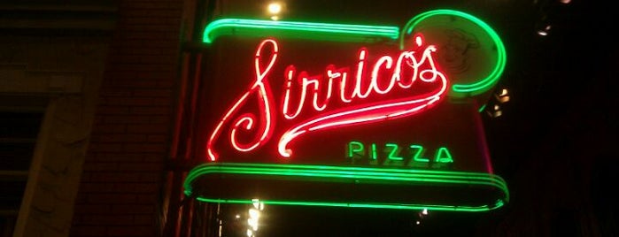 Sirrico's Pizza is one of สถานที่ที่ Jason ถูกใจ.