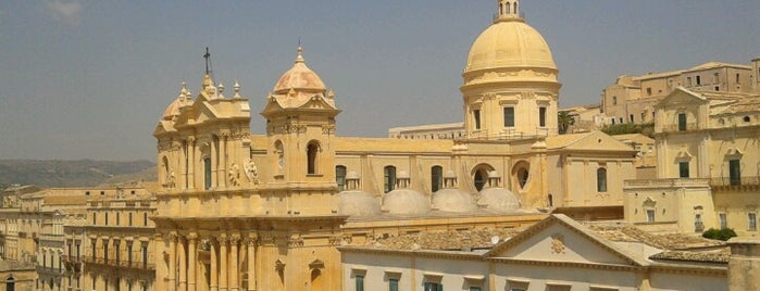 Noto is one of Spots with a View.