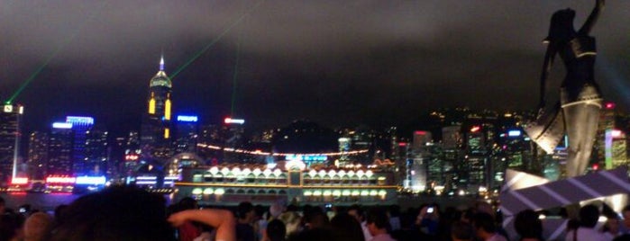 Victoria Harbour is one of Best Place To Celebrate New Year Eve.
