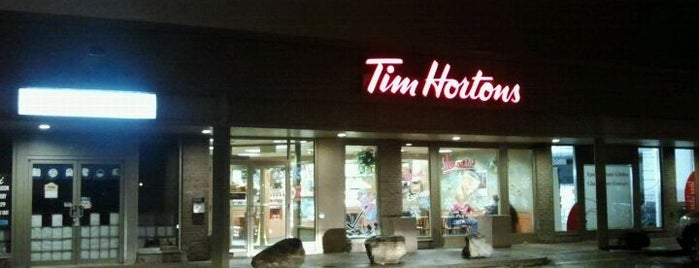 Tim Hortons is one of Alexさんのお気に入りスポット.