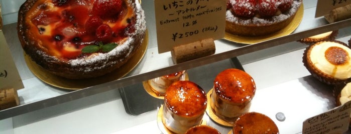 Le Moule a Tarte is one of 在大阪・關西的糕點＆咖啡店.