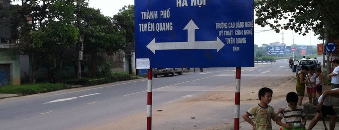 Nước mía ngã 3 Hà Giang Hà Nội Tuyên Quang is one of Tuyen Quang Place I visited.
