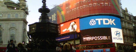 Piccadilly Circus is one of Guide to London's best spots.